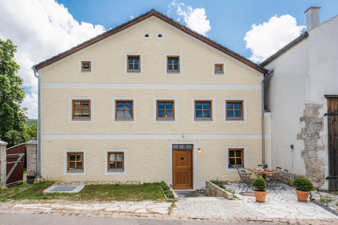 Historische Wohnung Mit Gehobenem Ambiente Walting Exterior photo