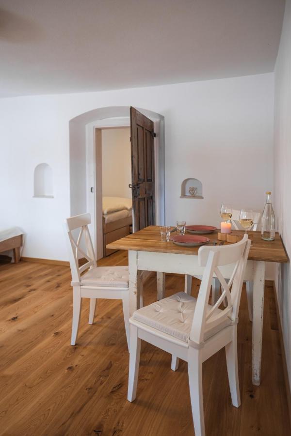 Historische Wohnung Mit Gehobenem Ambiente Walting Exterior photo