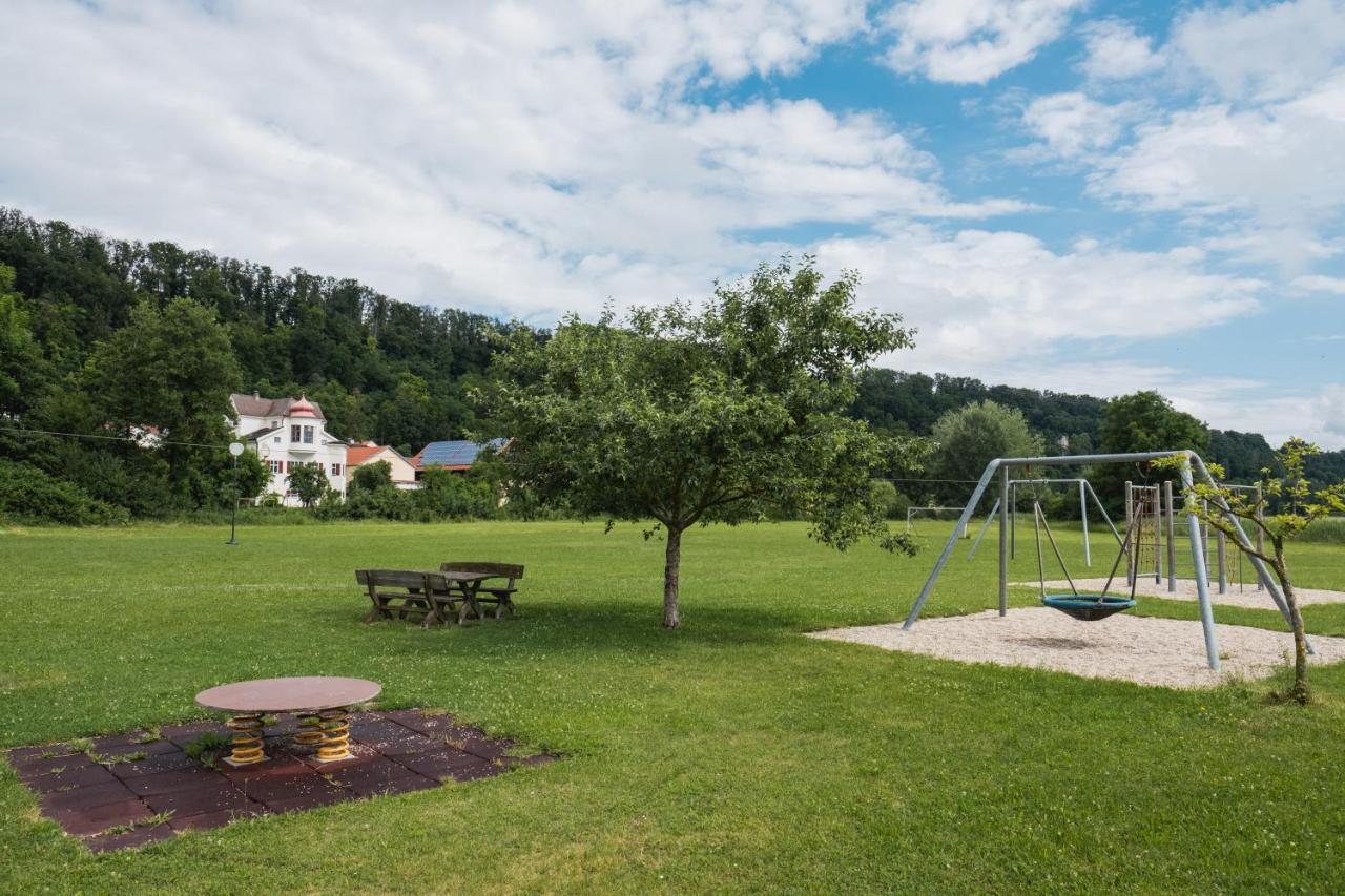 Historische Wohnung Mit Gehobenem Ambiente Walting Exterior photo