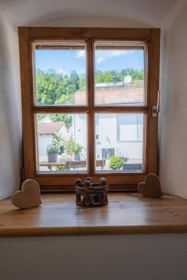 Historische Wohnung Mit Gehobenem Ambiente Walting Exterior photo